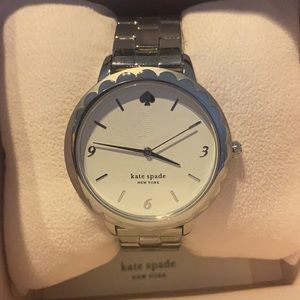Kate Spade watch #1493. Stainless steel band silver tone Band width 16 mm.